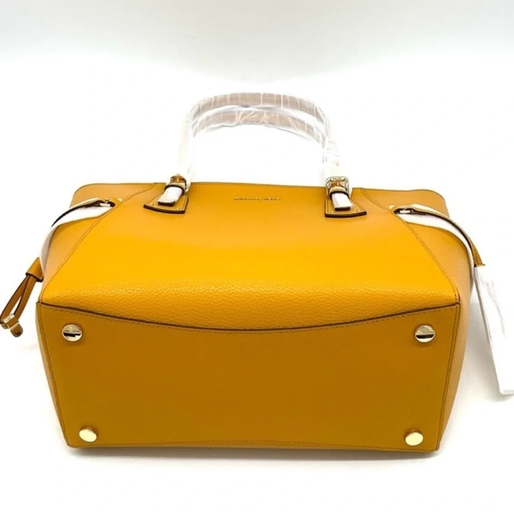 Michael Kors Voyager EW Tote Bag Leather Marigold